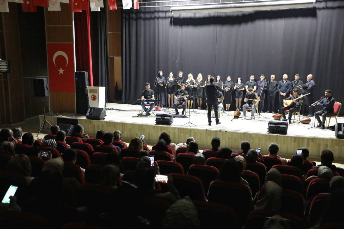 Türkülerle Ağrı’da unutulmaz gece
