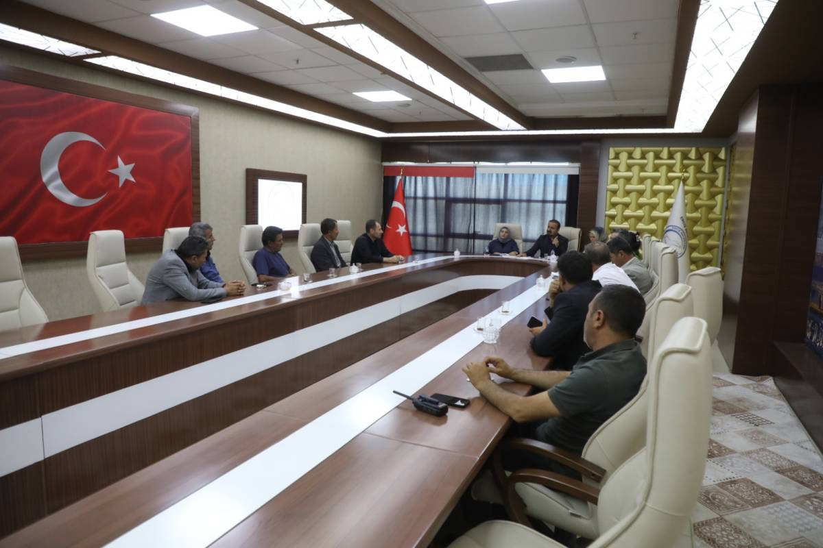 Erciş Belediyesi Muhtarlarla Mahallelerin Sorunları Masaya Yatırıldı