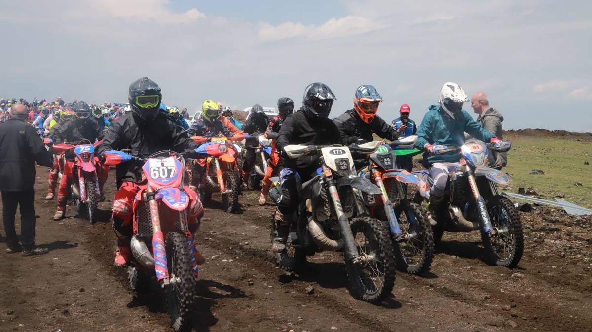 Enduro heyecanı Ağrı’da nefes kesti