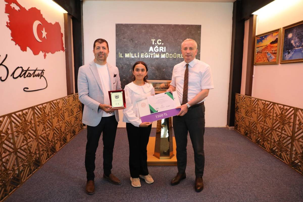 Ağrı’da sağlıklı gelecek için yarışan öğrenciler ödüllendirildi