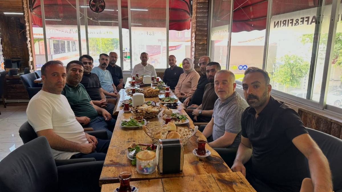 Ak Parti İlçe Teşkilatı Basın Mensupları İle Biraraya Geldi
